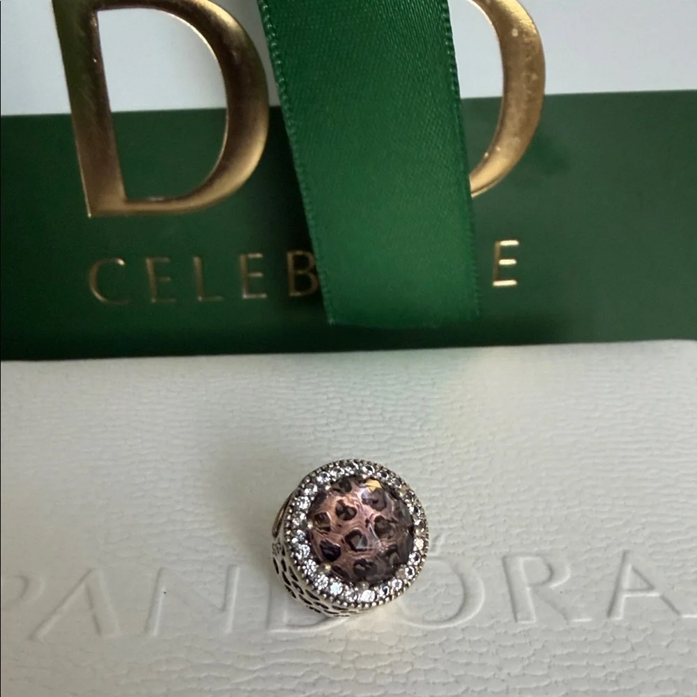 Pandora Silver And Pink Radiant Hearts Charm With Bevel Set CZ’s RETIRED - Picture 4 of 5